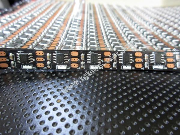 DC5V 335 60LED/m 60IC side emitting digital strip